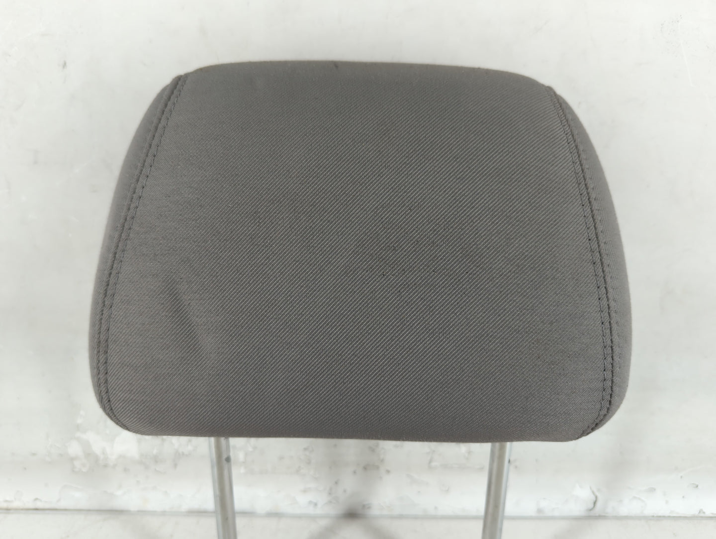2008-2009 Saturn Aura Headrest Head Rest Front Driver Passenger Seat Fits Fits 2008 2009 OEM Used Auto Parts - Oemusedautopa