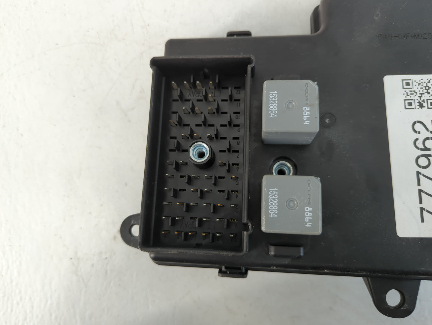 2008-2009 Saturn Aura Left Radiator Fan Motor Assembly - Oemusedautoparts1.com