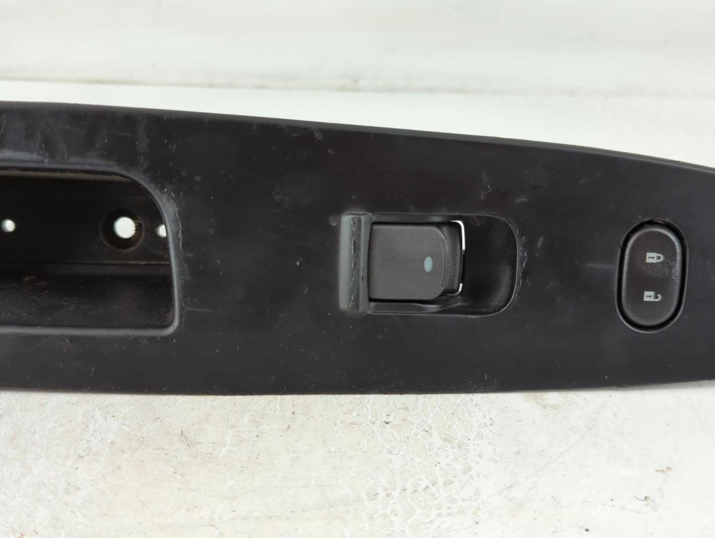 2008 Saturn Aura Passenger Right Power Window Switch 5537 - Oemusedautoparts1.com