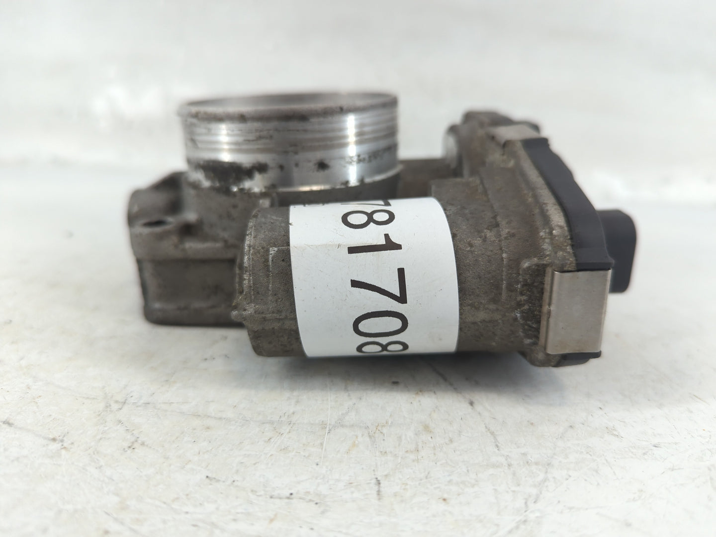 2007-2009 Saturn Aura Throttle Body P/N:AA668AA1572 Fits Fits 2007 2008 2009 2010 2011 2012 OEM Used Auto Parts - Oemusedaut