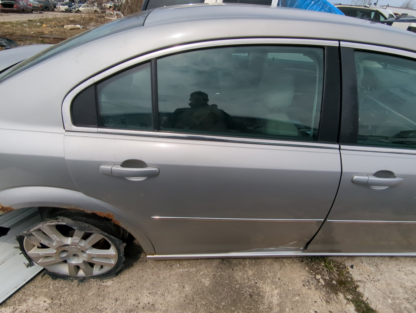 2007-2009 Saturn Aura Passenger Rear Door Oem - Oemusedautoparts1.com