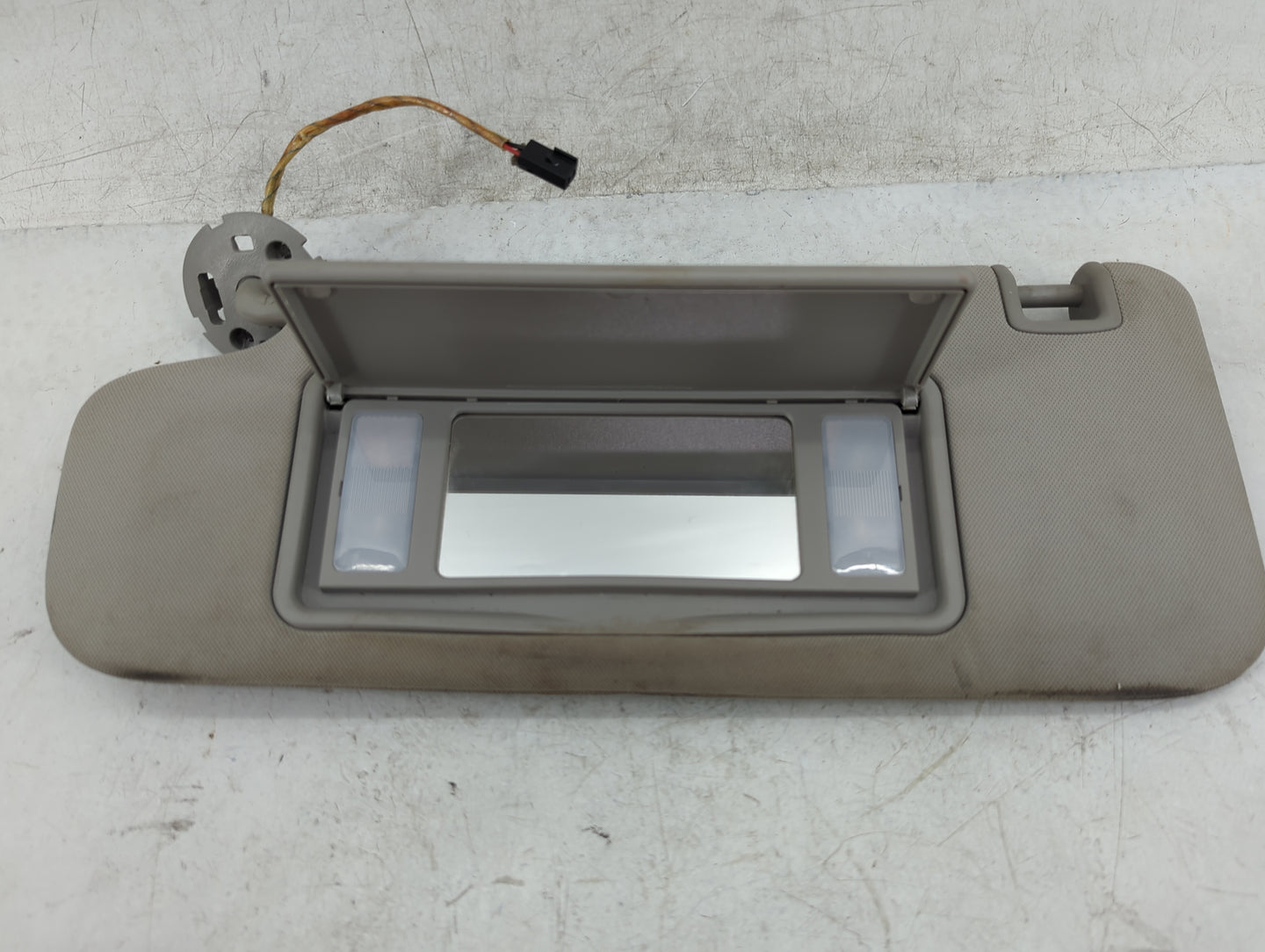 2007-2009 Saturn Aura Sun Visor Shade Replacement Driver Left Mirror Fits Fits 2007 2008 2009 OEM Used Auto Parts - Oemuseda