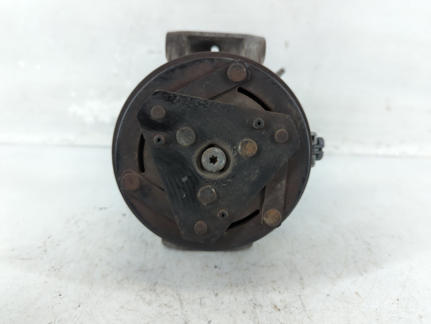 2007-2008 Saturn Aura Air Conditioning A/c Ac Compressor Oem - Oemusedautoparts1.com
