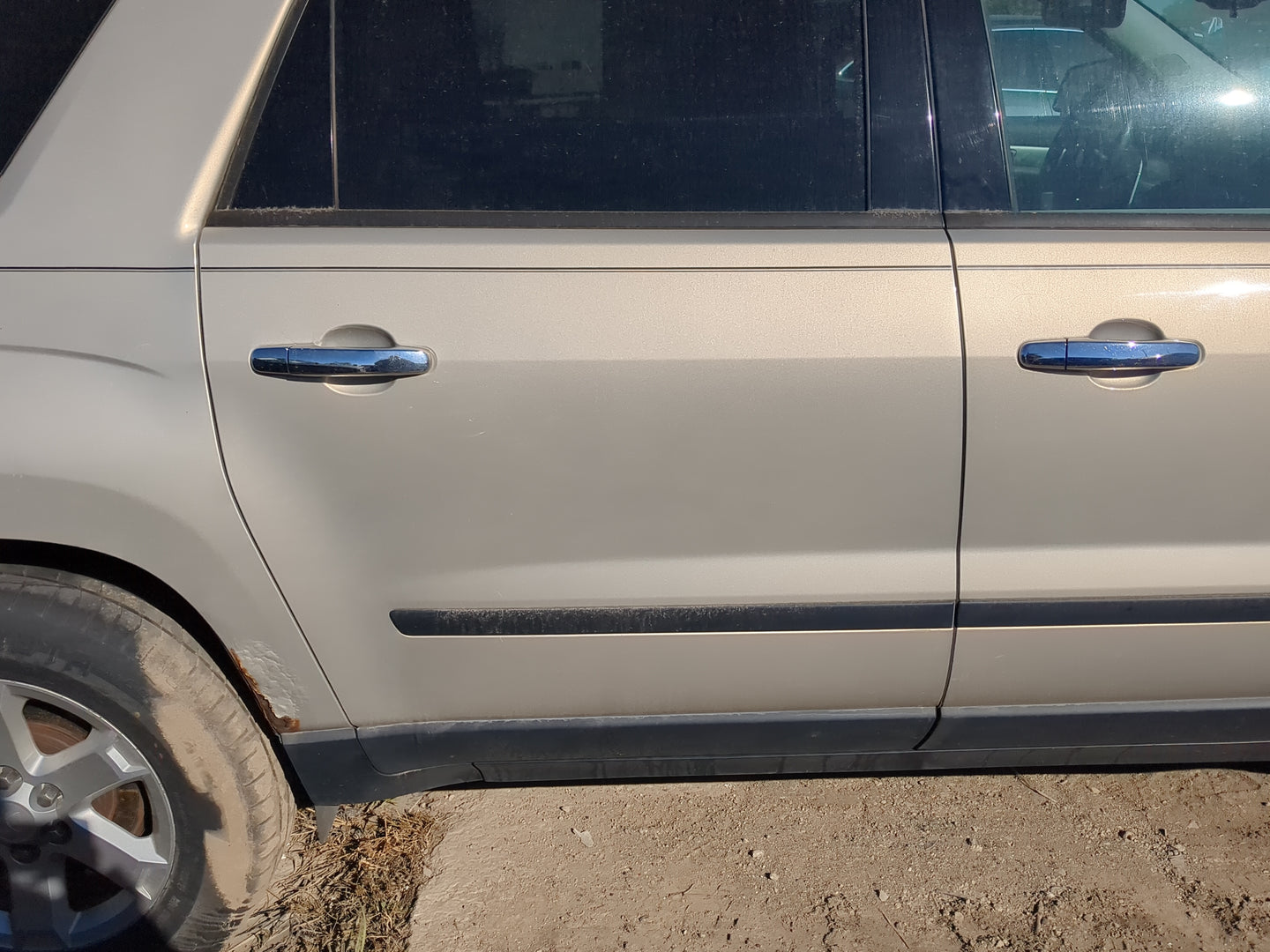 Saturn Outlook Passenger Rear Door Oem - Oemusedautoparts1.com