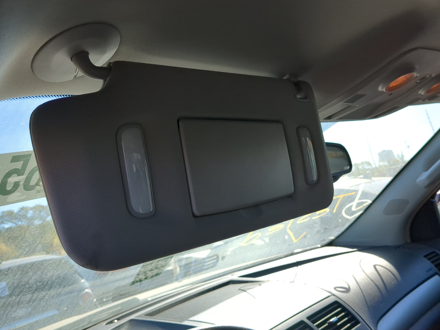 2008 Saturn Outlook Sun Visor Shade Replacement Driver Left Mirror Fits OEM Used Auto Parts - Oemusedautoparts1.com