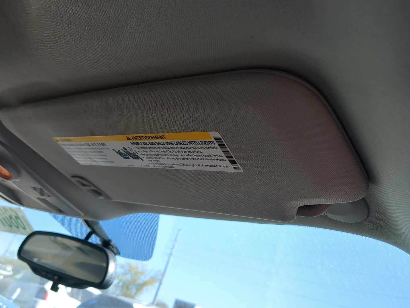 2008 Saturn Outlook Sun Visor Shade Replacement Passenger Right Mirror Fits OEM Used Auto Parts - Oemusedautoparts1.com