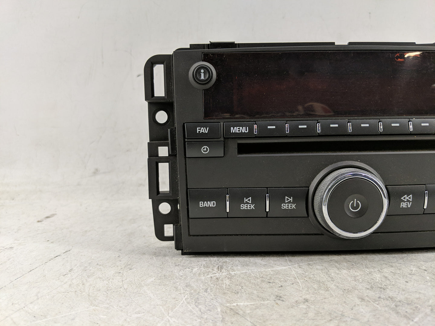 2008 Saturn Outlook Radio AM FM Cd Player Receiver Replacement P/N:25827114 25802584 Fits OEM Used Auto Parts - Oemusedautop