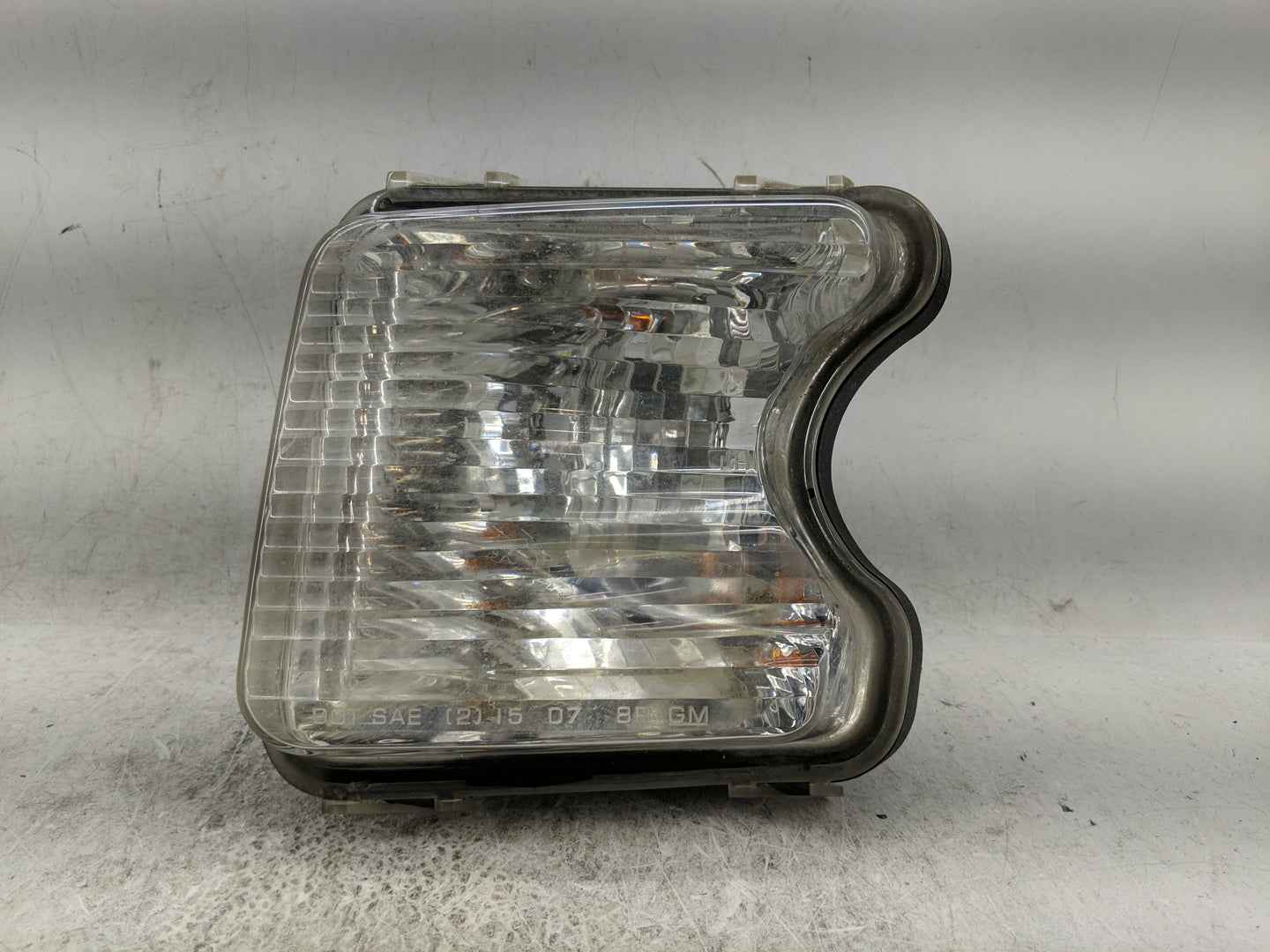 2008 Saturn Outlook Driver Left Oem Front Light Lamp - Oemusedautoparts1.com