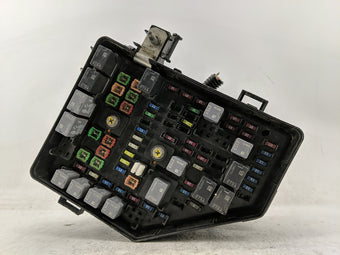 compare product 2008 Saturn Outlook Fusebox Fuse Box Panel Relay Module P/N:15921722 Fits OEM Used Auto Parts