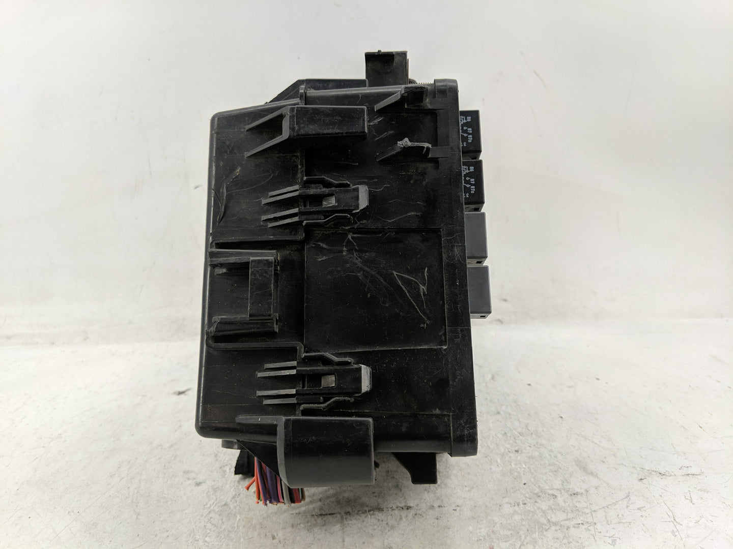 2008 Saturn Outlook Fusebox Fuse Box Panel Relay Module P/N:15921722 Fits OEM Used Auto Parts - Oemusedautoparts1.com