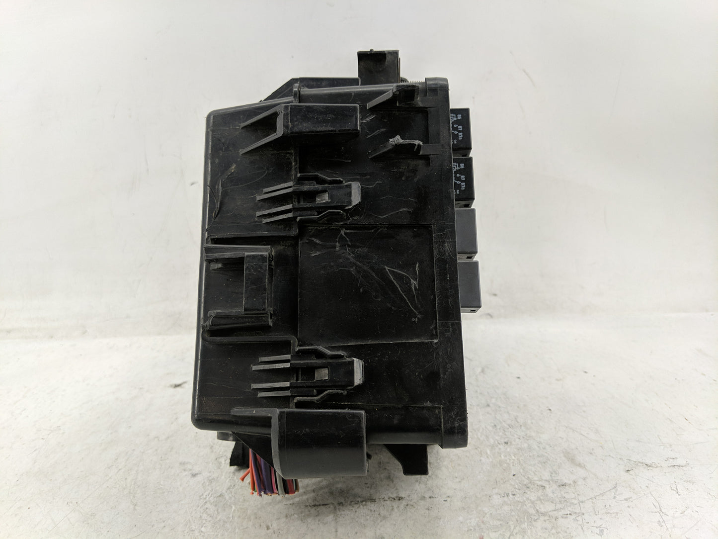 2008 Saturn Outlook Fusebox Fuse Box Panel Relay Module P/N:15921722 Fits OEM Used Auto Parts - Oemusedautoparts1.com