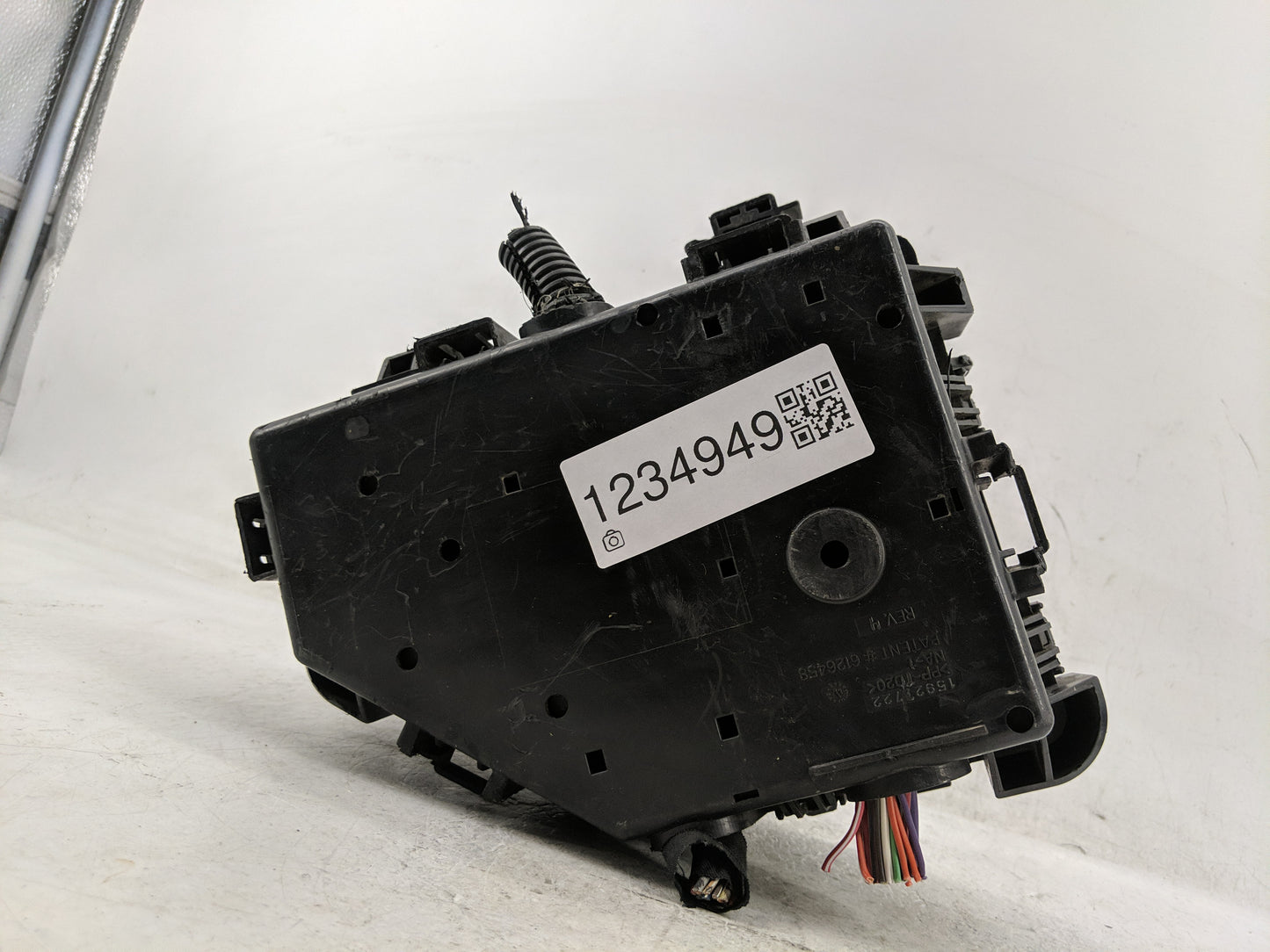 2008 Saturn Outlook Fusebox Fuse Box Panel Relay Module P/N:15921722 Fits OEM Used Auto Parts - Oemusedautoparts1.com