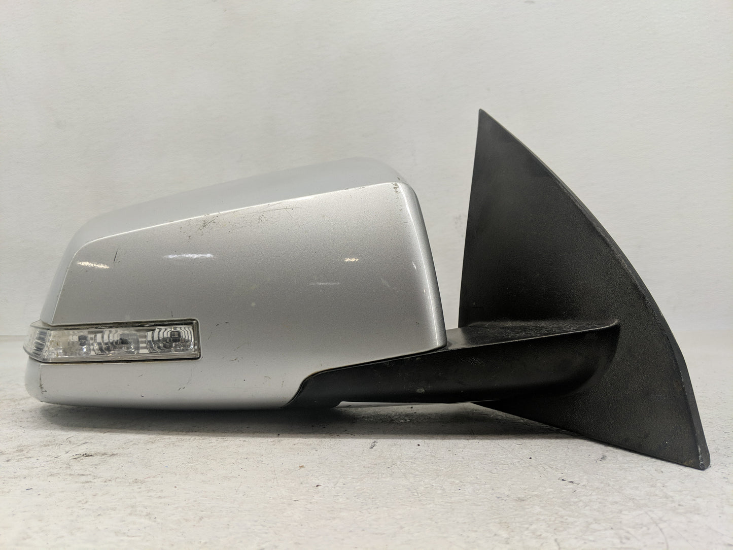 2008 Saturn Outlook Side Mirror Replacement Passenger Right View Door Mirror Fits OEM Used Auto Parts - Oemusedautoparts1.co