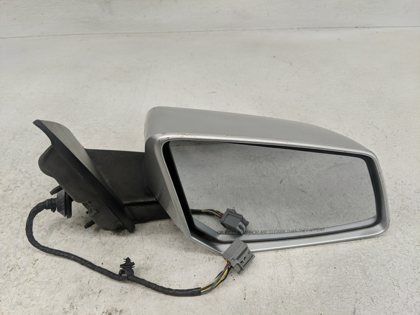 2008 Saturn Outlook Side Mirror Replacement Passenger Right View Door Mirror Fits OEM Used Auto Parts - Oemusedautoparts1.co
