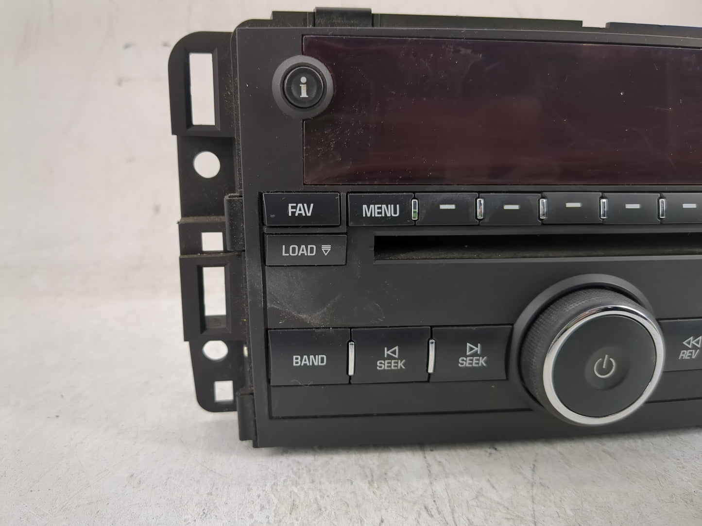 2008 Saturn Outlook Radio AM FM Cd Player Receiver Replacement P/N:25827115 M4G493650 Fits OEM Used Auto Parts - Oemusedauto