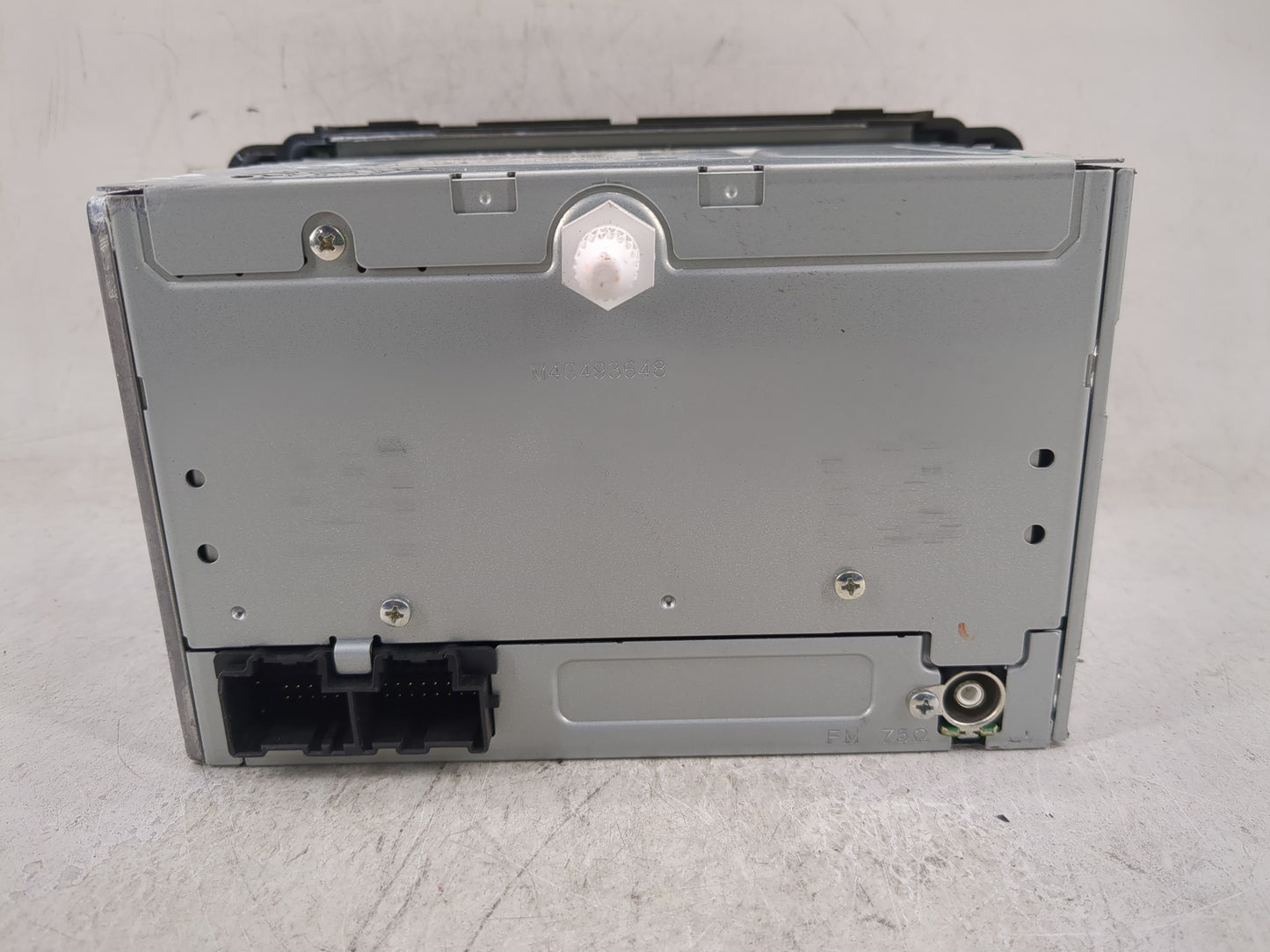 2008 Saturn Outlook Radio AM FM Cd Player Receiver Replacement P/N:25827115 M4G493650 Fits OEM Used Auto Parts - Oemusedauto