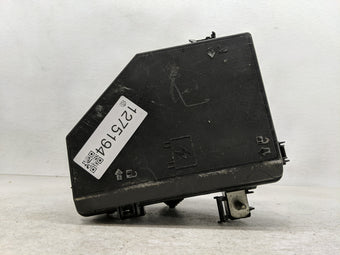compare product 2008 Saturn Outlook Fusebox Fuse Box Panel Relay Module P/N:15921722 Fits OEM Used Auto Parts
