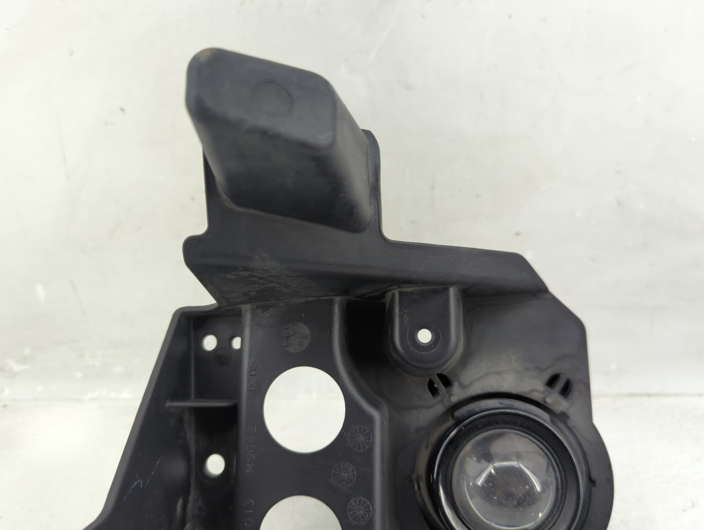 2008 Saturn Outlook Passenger Right Oem Fog Light Lamp - Oemusedautoparts1.com