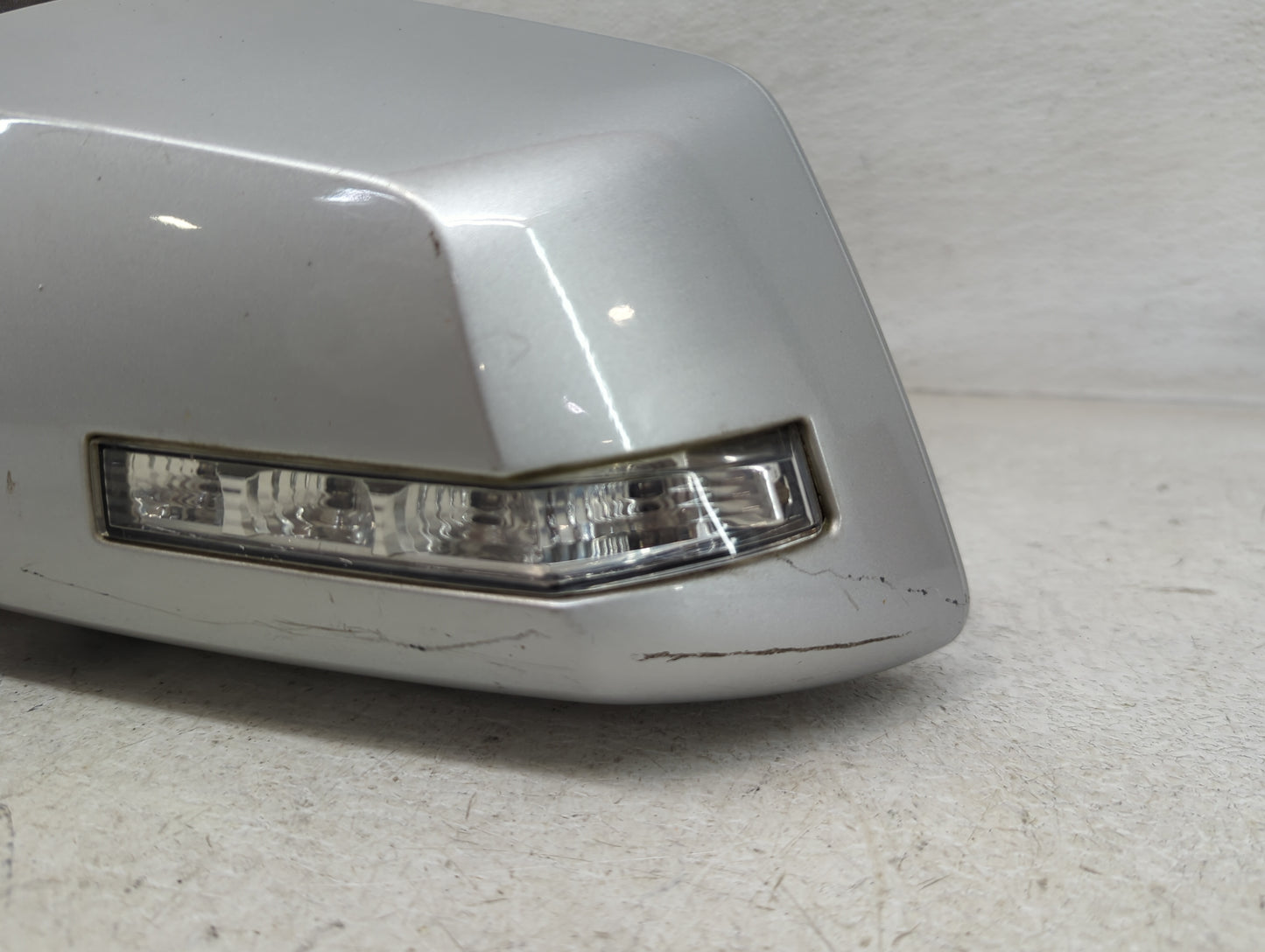2008 Saturn Outlook Driver Side View Mirror - Left Door Mirror OEM Used - Oemusedautoparts1.com