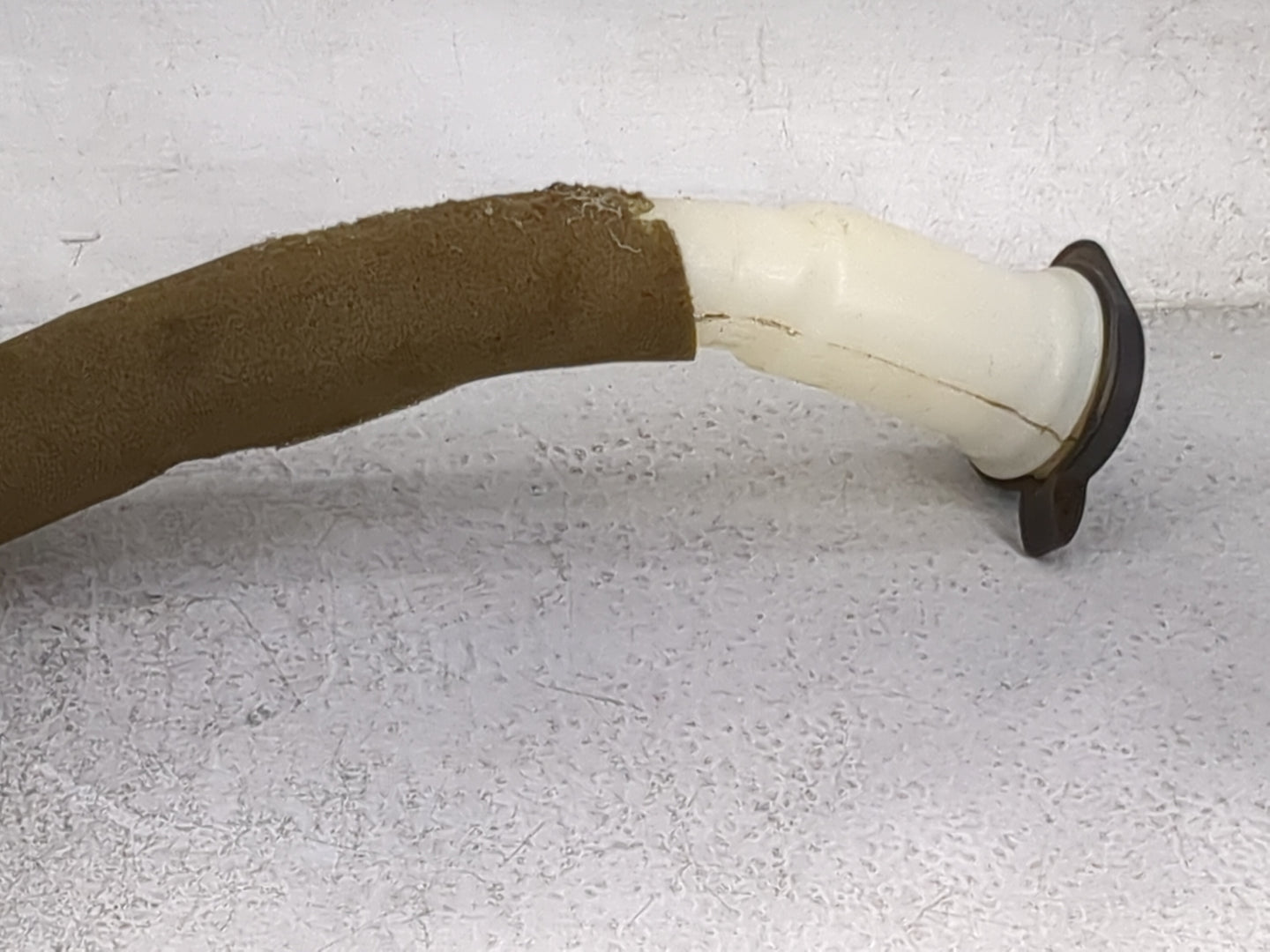 Saturn Outlook Windshield Washer Fluid Reservoir Bottle 1482499 - Oemusedautoparts1.com