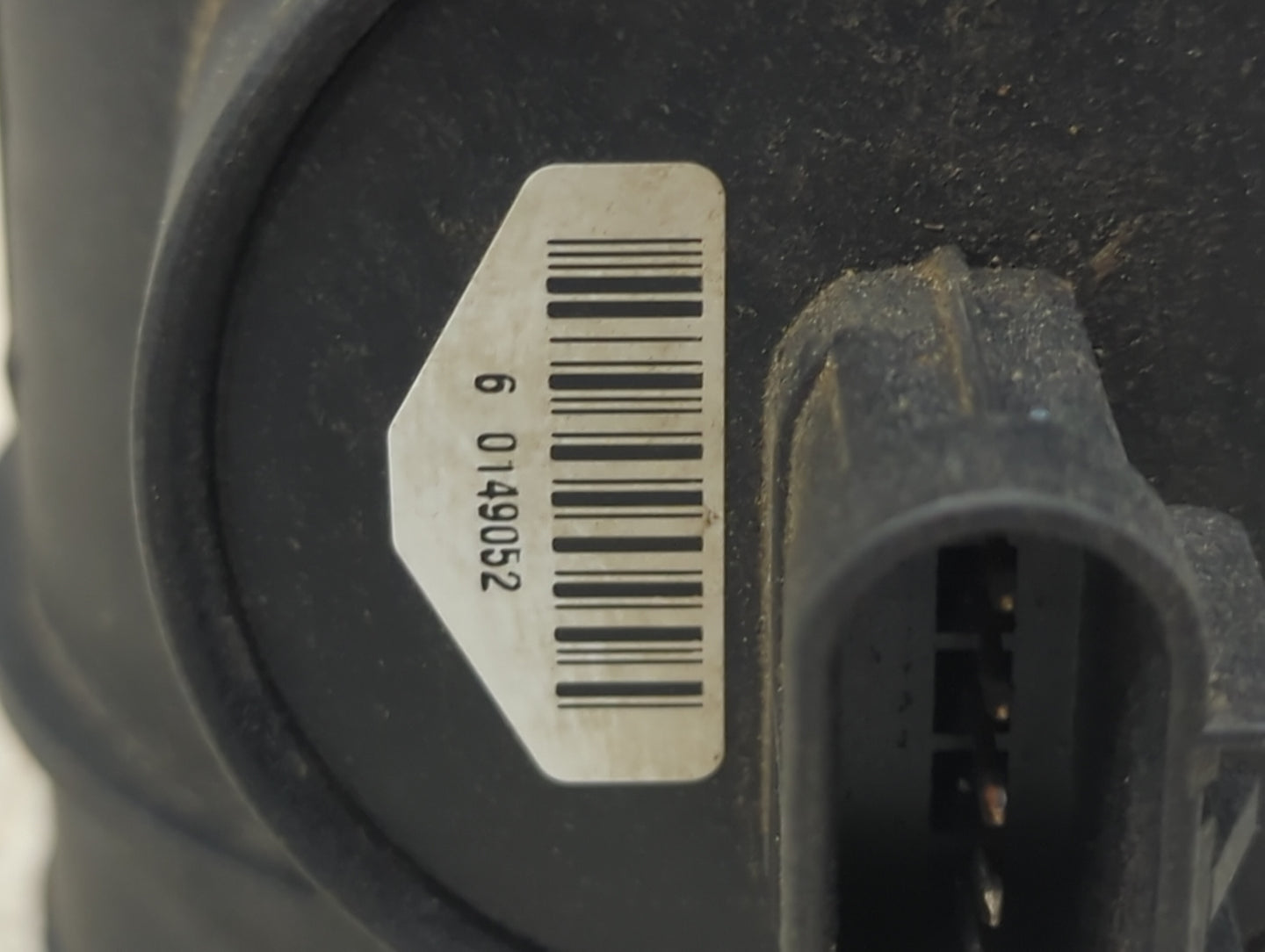 Saturn Outlook Mass Air Flow Meter Maf 1488548 - Oemusedautoparts1.com