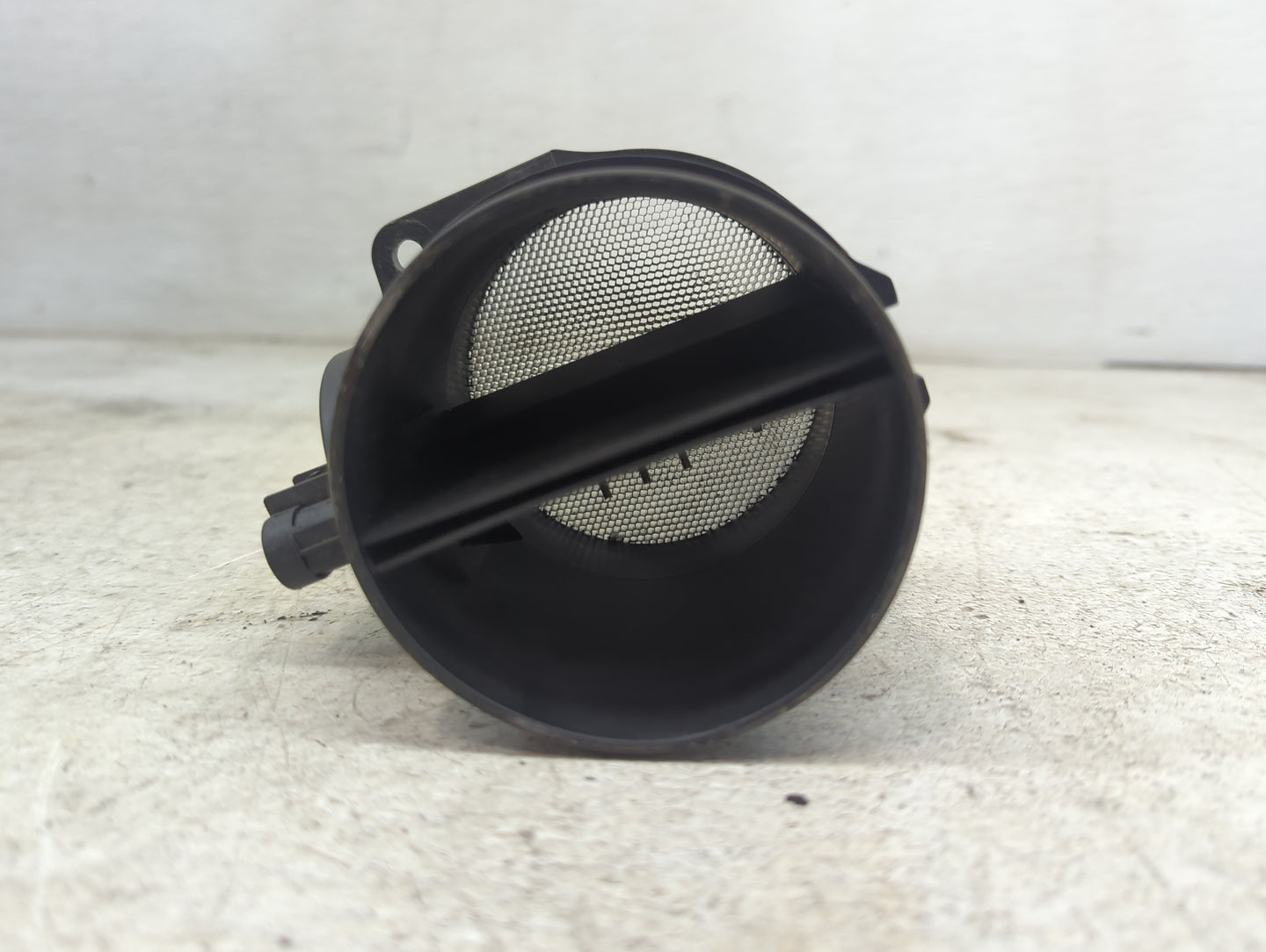 Saturn Outlook Mass Air Flow Meter Maf 1488548 - Oemusedautoparts1.com