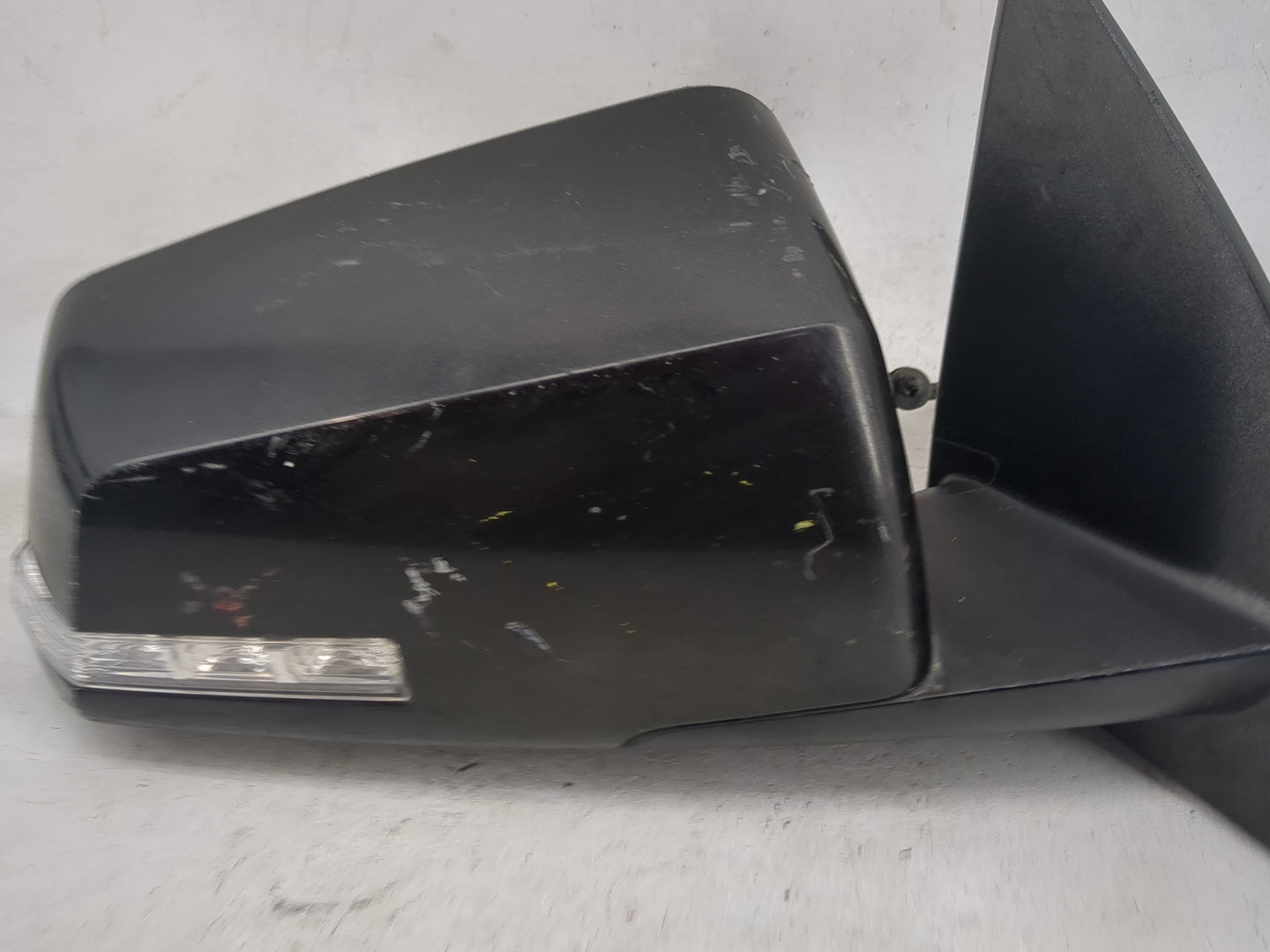 2008 Saturn Outlook Passenger Side View Mirror - Right Door Mirror OEM Used - Oemusedautoparts1.com