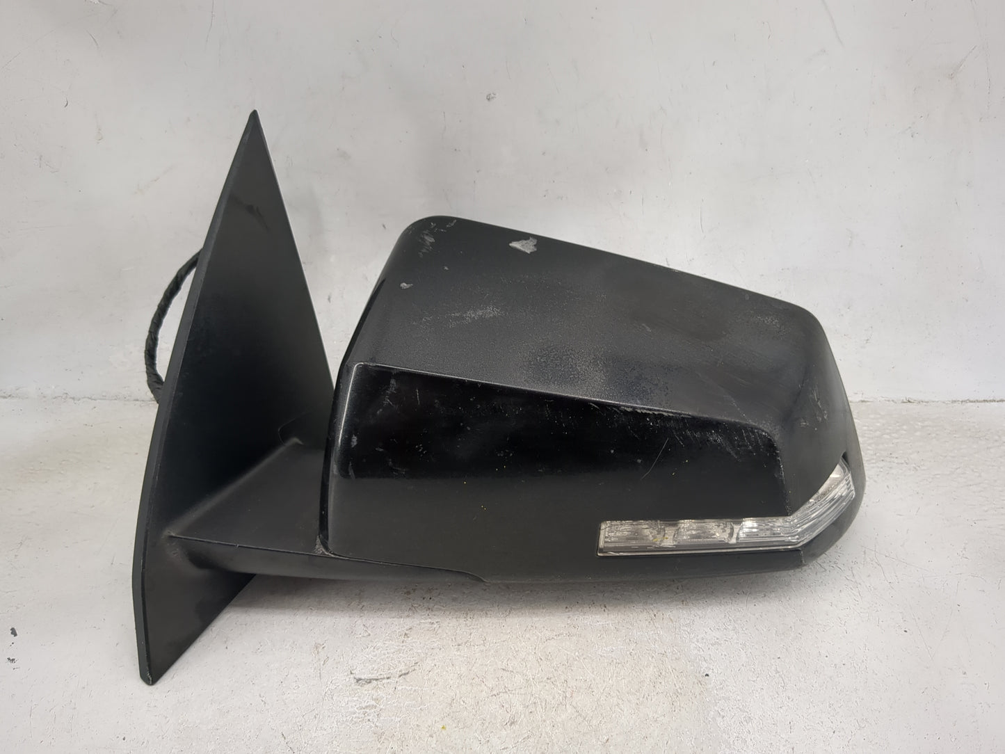 2008 Saturn Outlook Driver Side View Mirror - Left Door Mirror OEM Used - Oemusedautoparts1.com