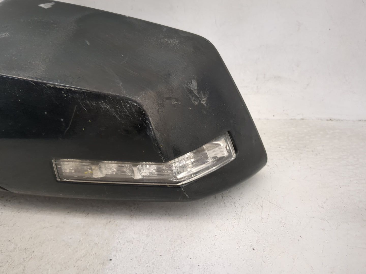 2008 Saturn Outlook Driver Side View Mirror - Left Door Mirror OEM Used - Oemusedautoparts1.com
