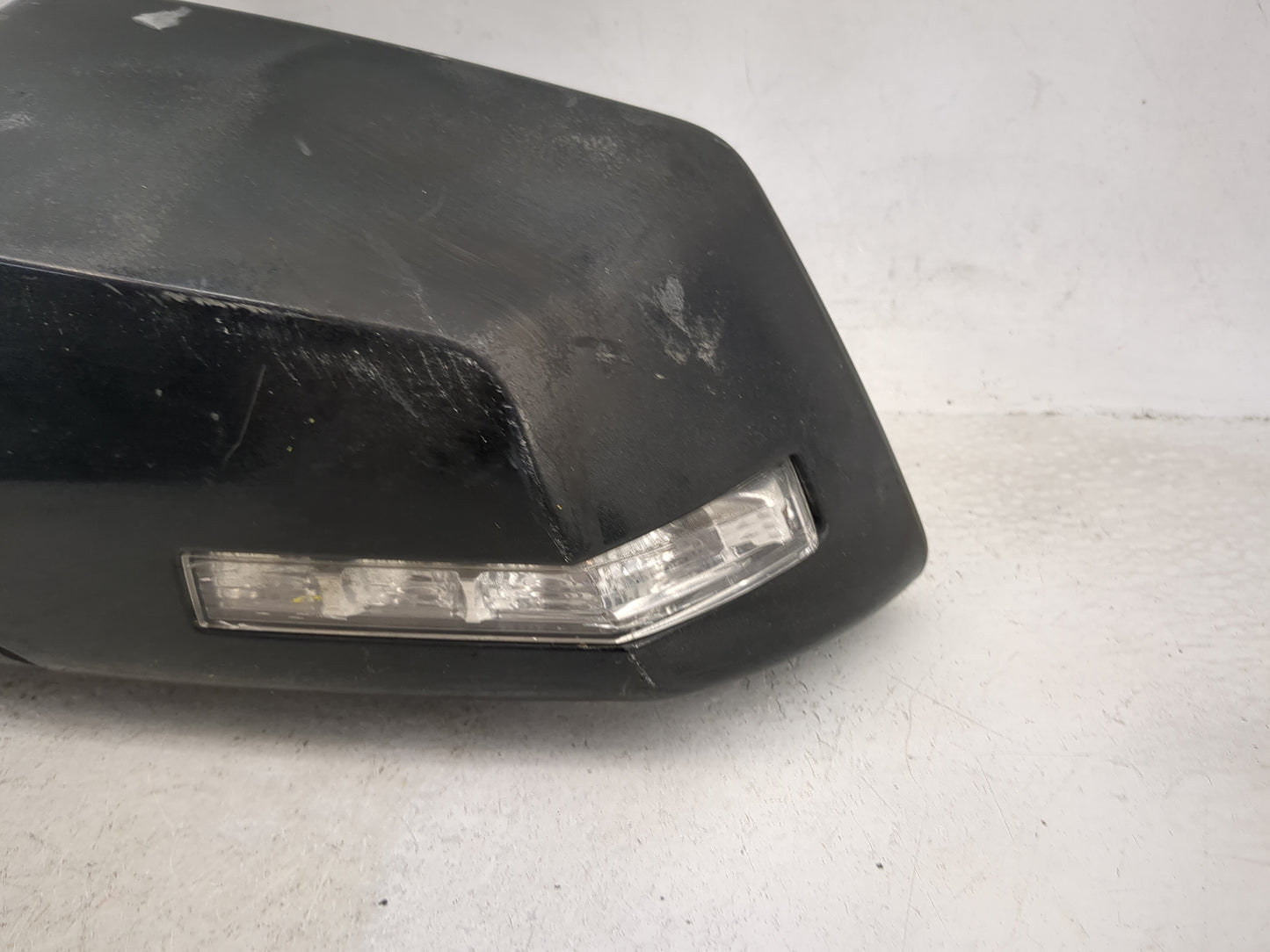 2008 Saturn Outlook Driver Side View Mirror - Left Door Mirror OEM Used - Oemusedautoparts1.com