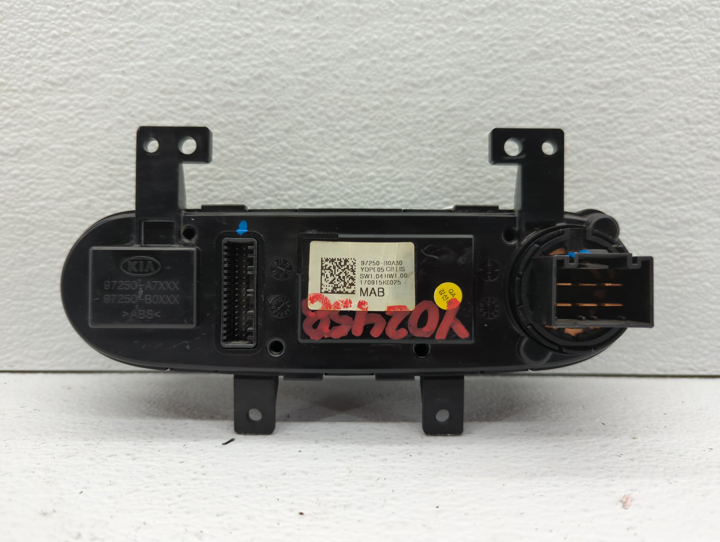 2008 Saturn Outlook Climate Control Module Temperature AC/Heater Replacement P/N:97250-B0AB0 Fits OEM Used Auto Parts - Oemu