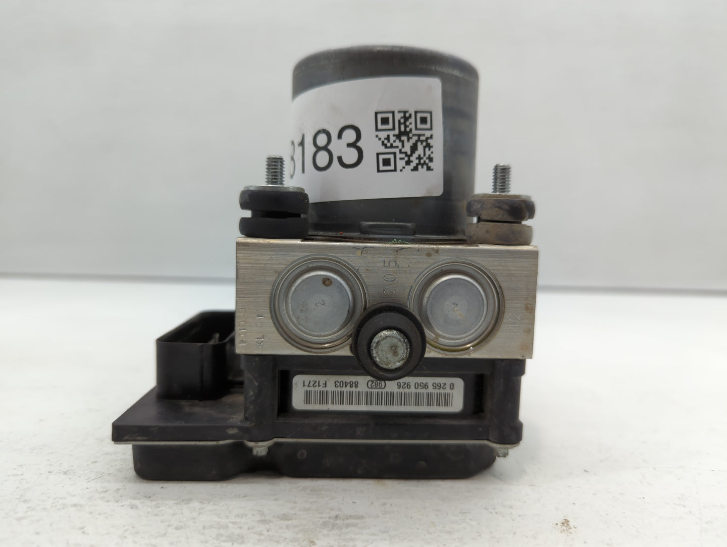 2008 Saturn Outlook ABS Pump Control Module Replacement P/N:25860504 Fits OEM Used Auto Parts - Oemusedautoparts1.com