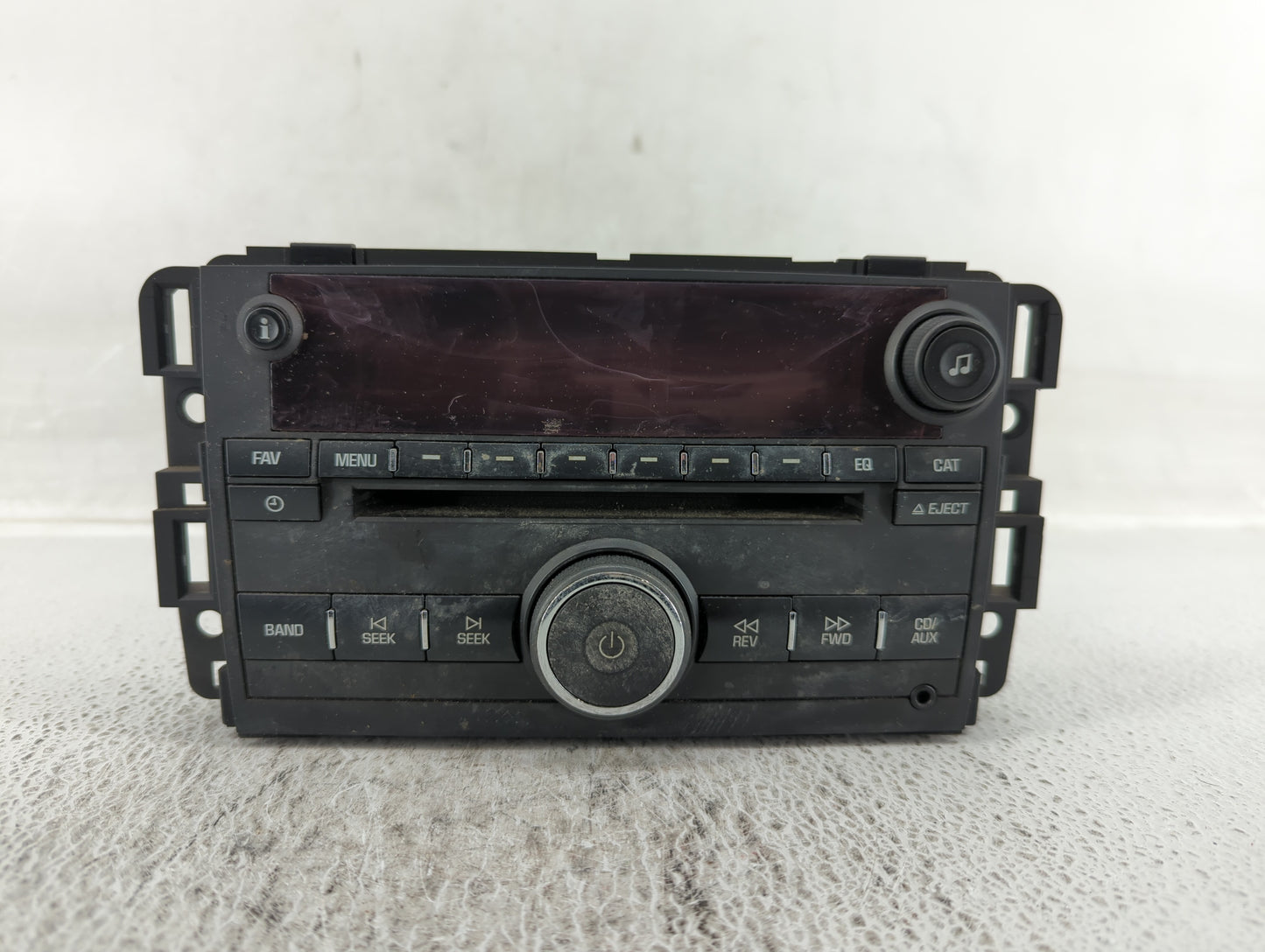 2008 Saturn Outlook Am Fm Cd Player Radio Receiver - Oemusedautoparts1.com