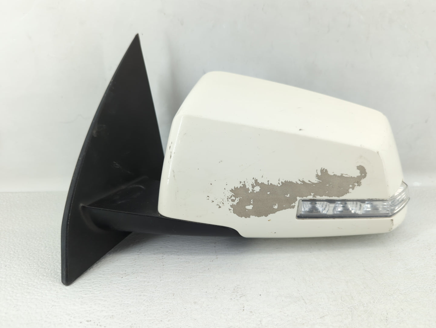 2008 Saturn Outlook Driver Side View Mirror - Left Door Mirror OEM Used - Oemusedautoparts1.com