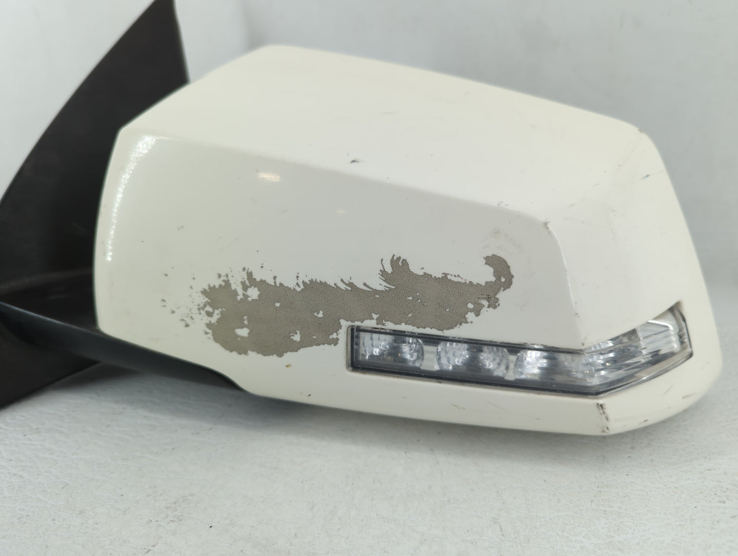 2008 Saturn Outlook Driver Side View Mirror - Left Door Mirror OEM Used - Oemusedautoparts1.com