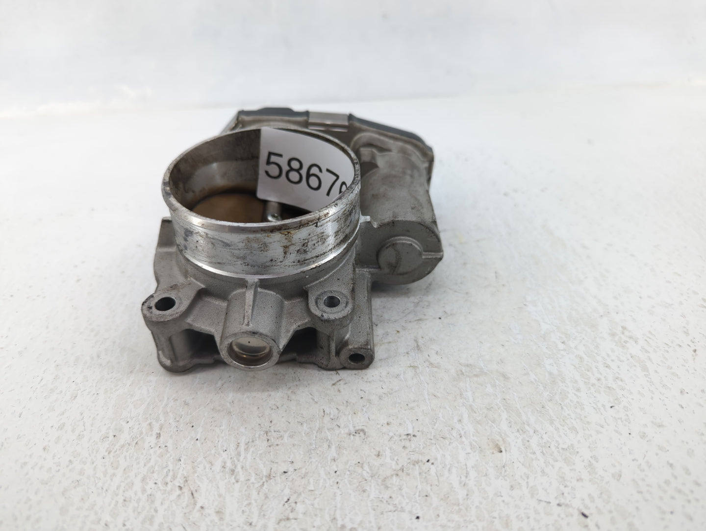 2008 Saturn Outlook Throttle Body P/N:3415AA 995AA Fits Fits 2007 2009 2010 2011 OEM Used Auto Parts - Oemusedautoparts1.com