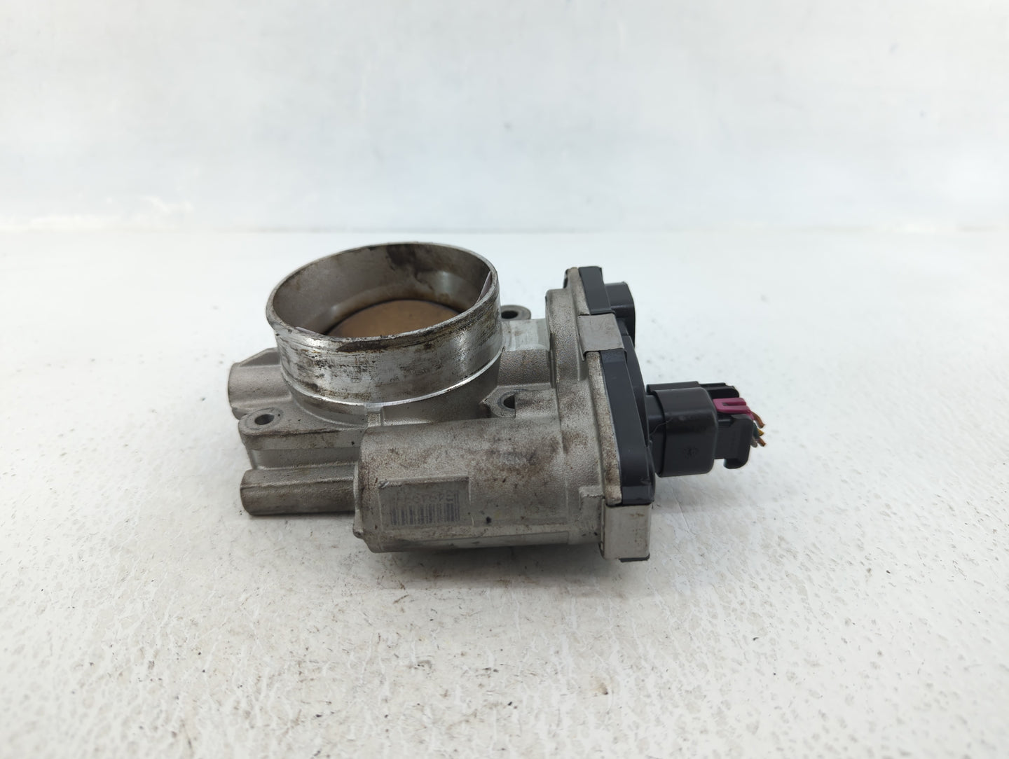 2008 Saturn Outlook Throttle Body P/N:3415AA 995AA Fits Fits 2007 2009 2010 2011 OEM Used Auto Parts - Oemusedautoparts1.com