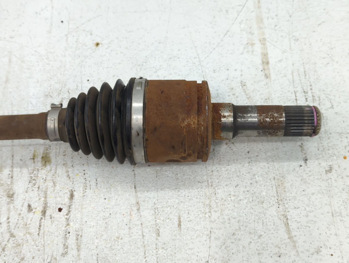Saturn Outlook Axle Shaft Front Passenger Cv C/v - Oemusedautoparts1.com