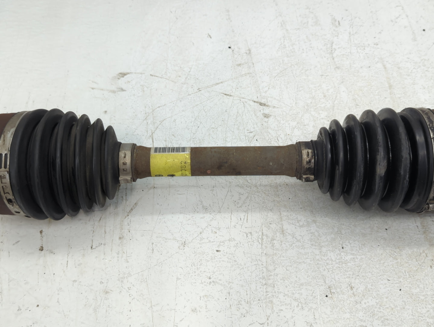 Saturn Outlook Axle Shaft Front Passenger Cv C/v - Oemusedautoparts1.com