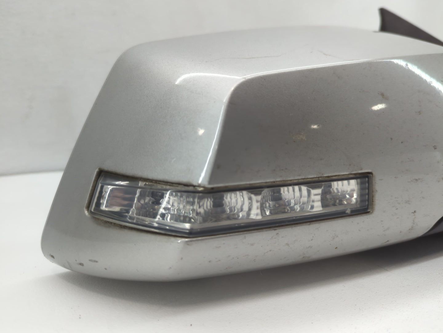 2008 Saturn Outlook Passenger Side View Mirror - Right Door Mirror OEM Used - Oemusedautoparts1.com