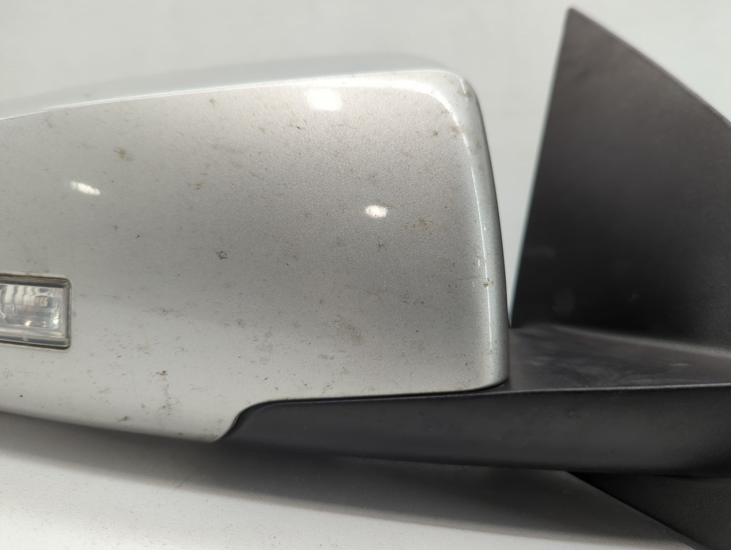 2008 Saturn Outlook Passenger Side View Mirror - Right Door Mirror OEM Used - Oemusedautoparts1.com