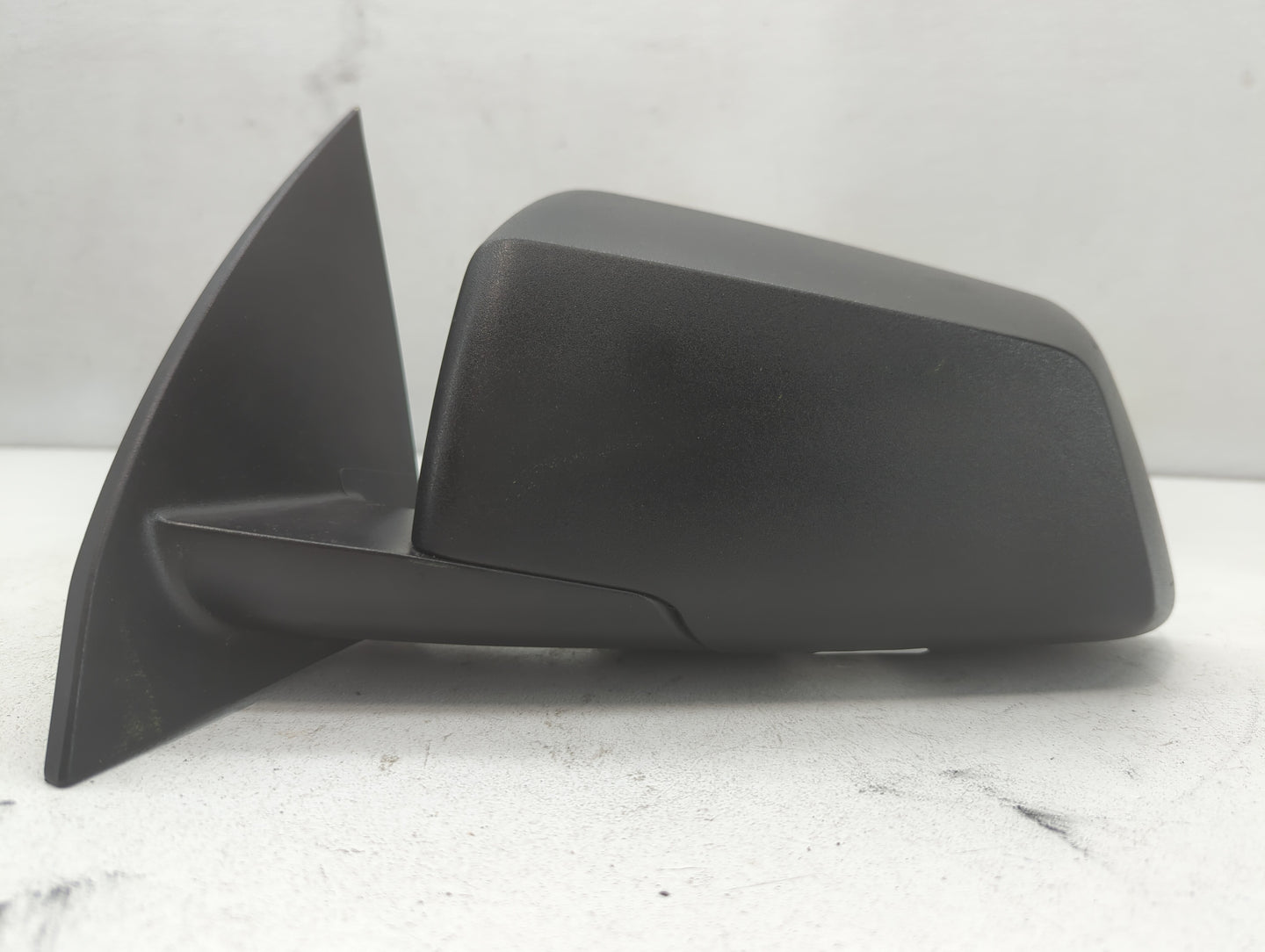 2008 Saturn Outlook Driver Side View Mirror - Left Door Mirror OEM Used - Oemusedautoparts1.com