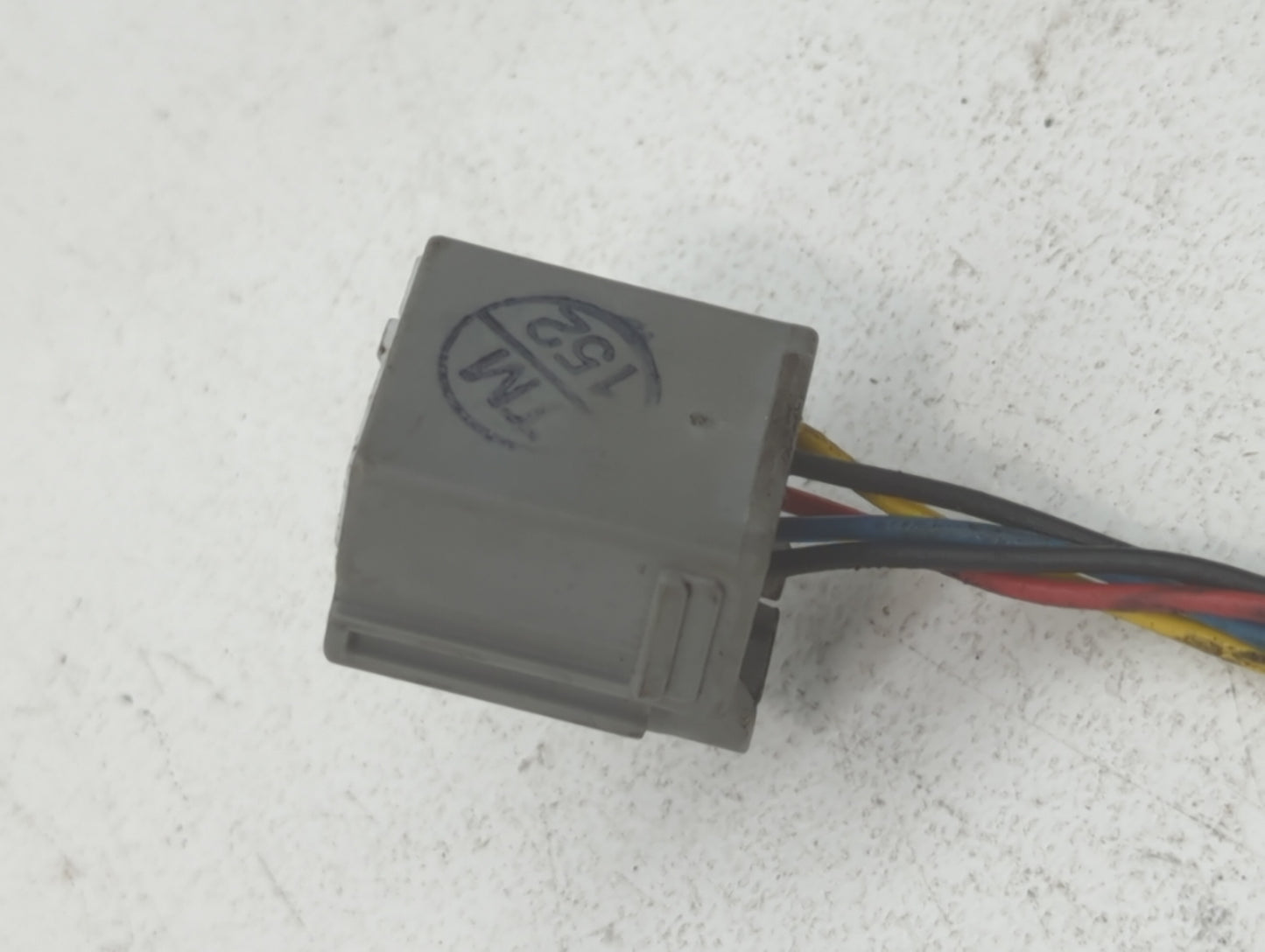 2008 Saturn Outlook Driver Side View Mirror - Left Door Mirror OEM Used - Oemusedautoparts1.com