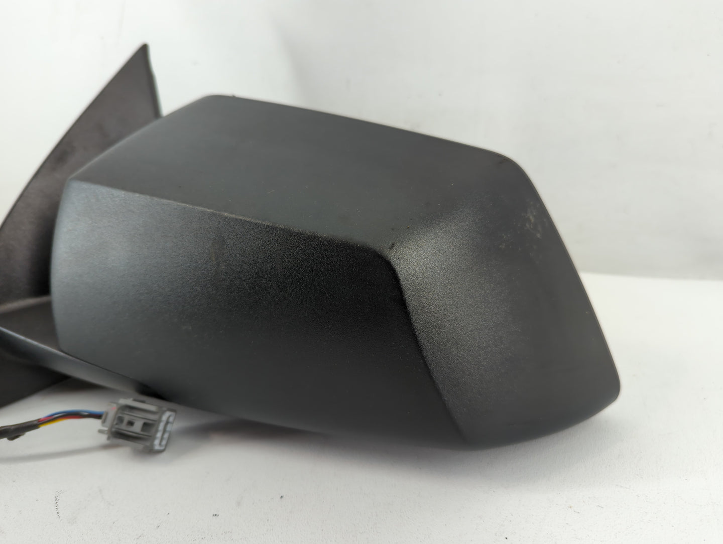 2008 Saturn Outlook Driver Side View Mirror - Left Door Mirror OEM Used - Oemusedautoparts1.com