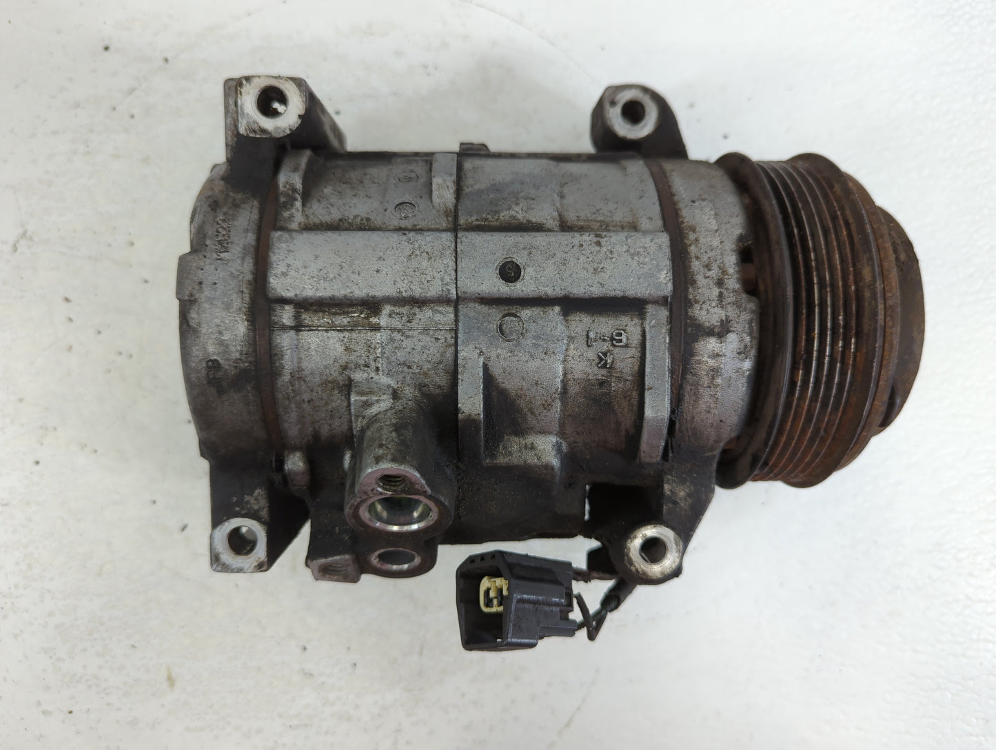Saturn Outlook Air Conditioning A/c Ac Compressor Oem - Oemusedautoparts1.com