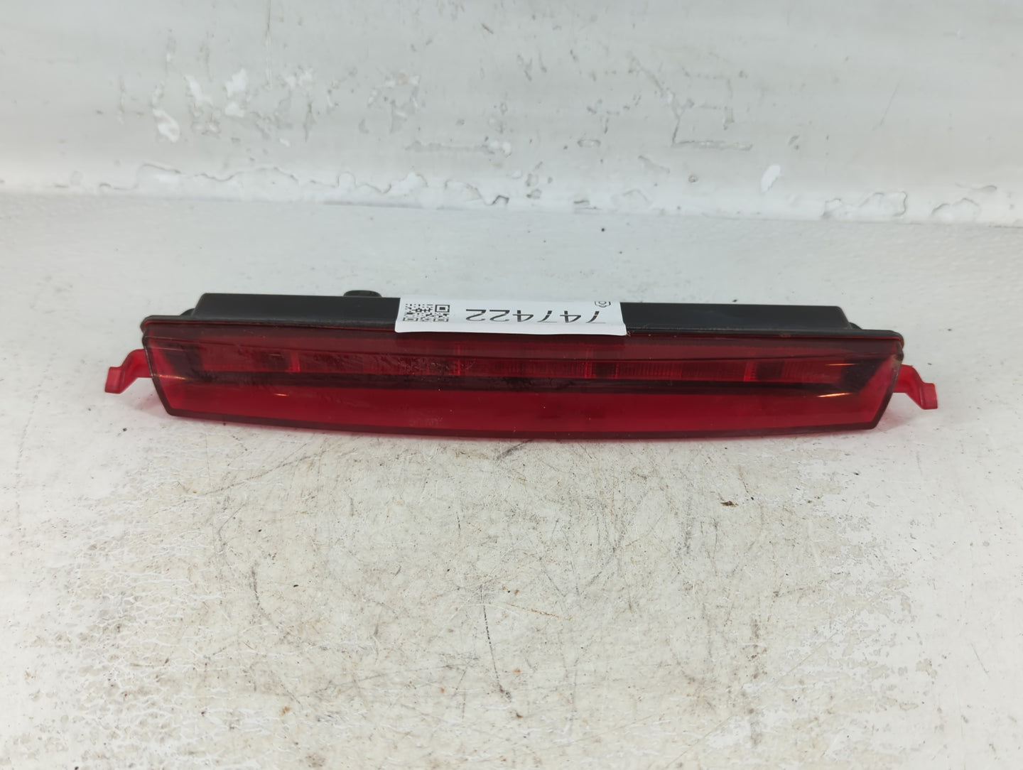 2008 Saturn Outlook Third Brake Light Tail Light Fits OEM Used Auto Parts - Oemusedautoparts1.com
