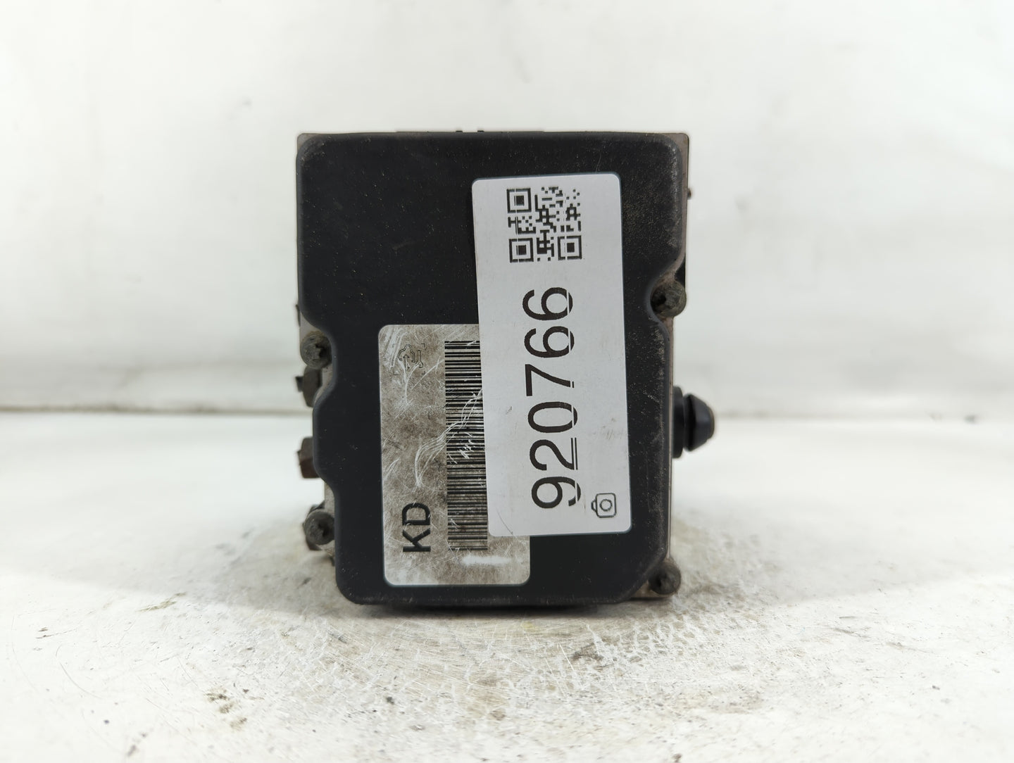 2008 Saturn Outlook ABS Pump Control Module Replacement P/N:25860504 Fits OEM Used Auto Parts - Oemusedautoparts1.com