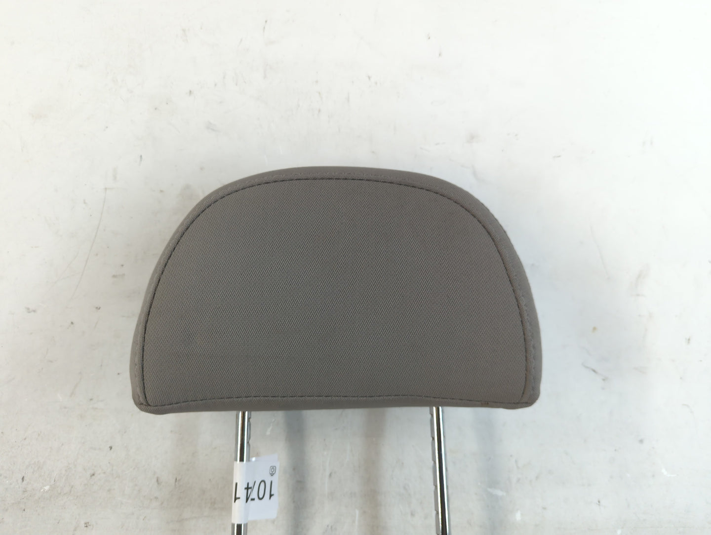 2008-2010 Saturn Vue Headrest Head Rest Front Driver Passenger Seat Fits Fits 2008 2009 2010 OEM Used Auto Parts - Oemusedau