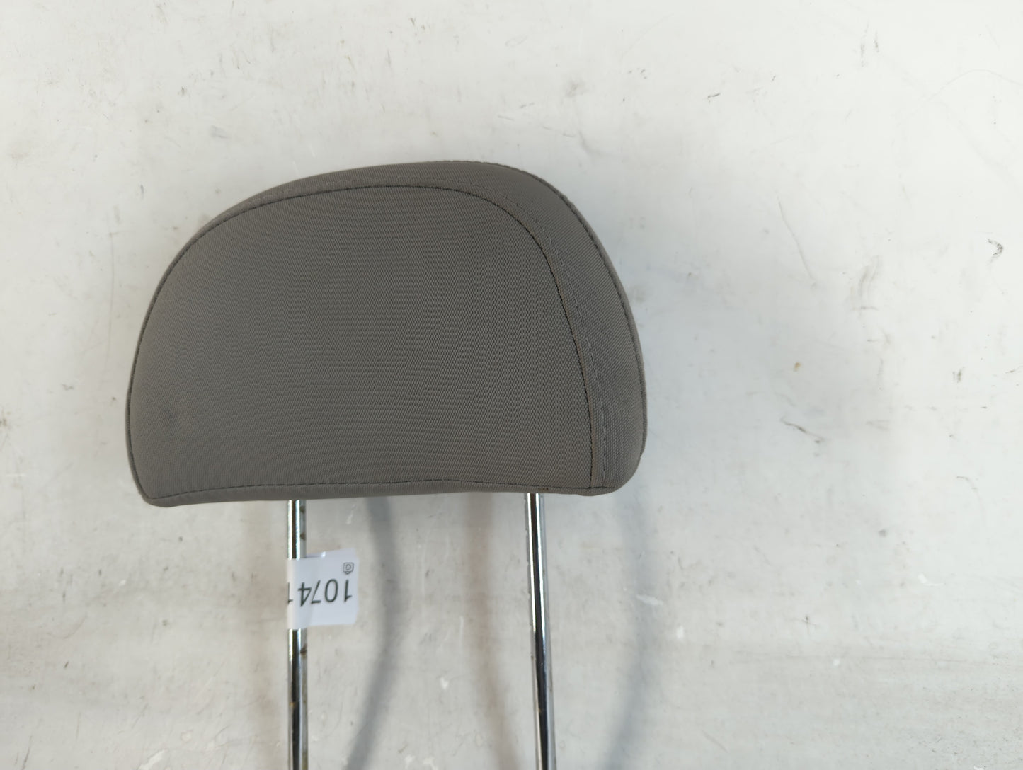 2008-2010 Saturn Vue Headrest Head Rest Front Driver Passenger Seat Fits Fits 2008 2009 2010 OEM Used Auto Parts - Oemusedau