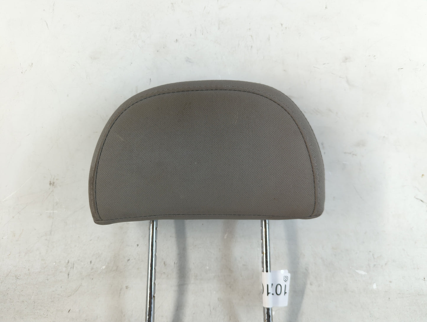 2008-2010 Saturn Vue Headrest Head Rest Front Driver Passenger Seat Fits Fits 2008 2009 2010 OEM Used Auto Parts - Oemusedau